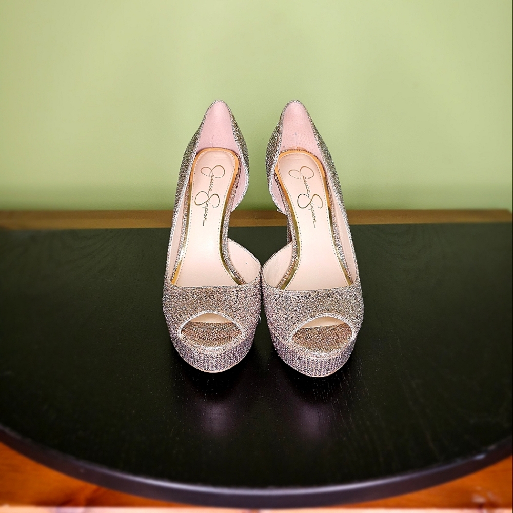 Jessica Simpson gold platform heels size 8